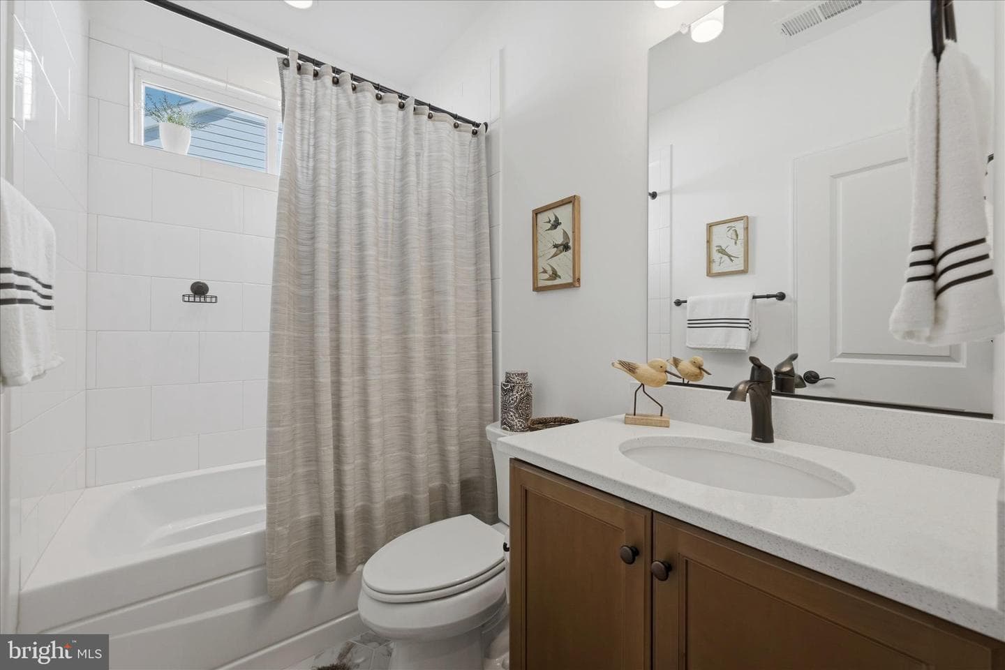 123 Cowbird Street photo 19
