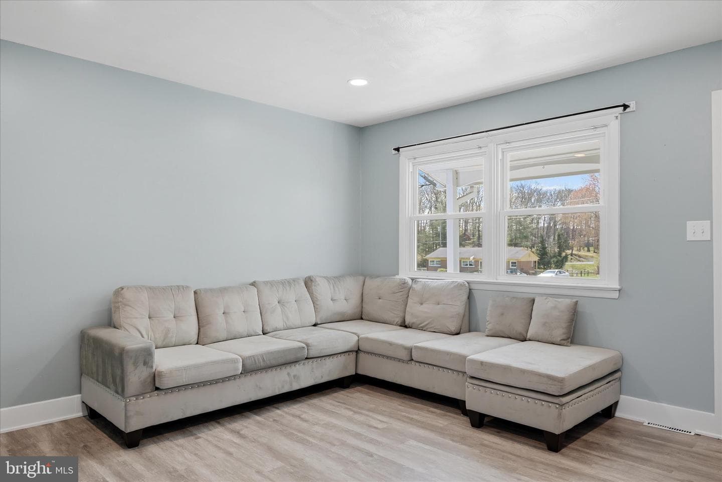 2015 Senseny Road photo 9