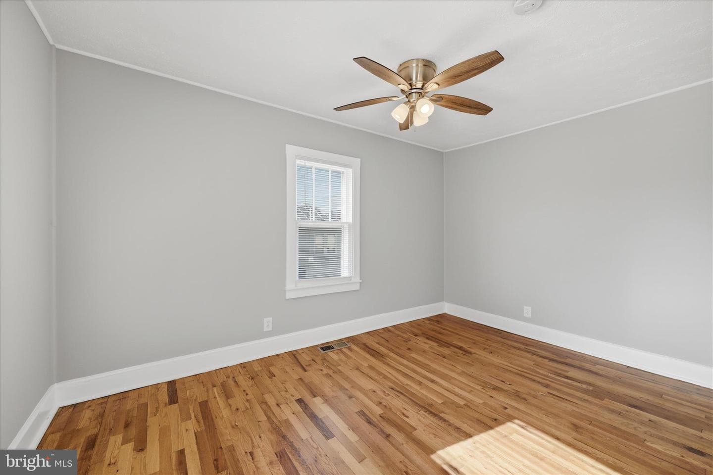 155 Royal Avenue photo 21