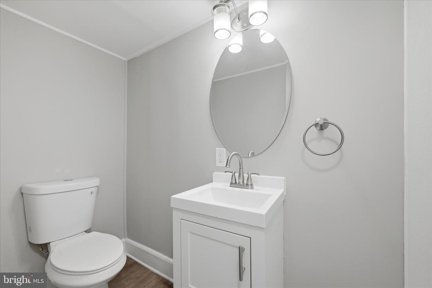 155 Royal Avenue photo 33