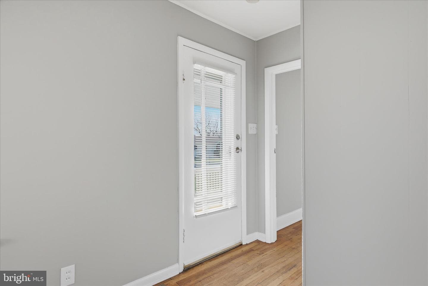 155 Royal Avenue photo 7