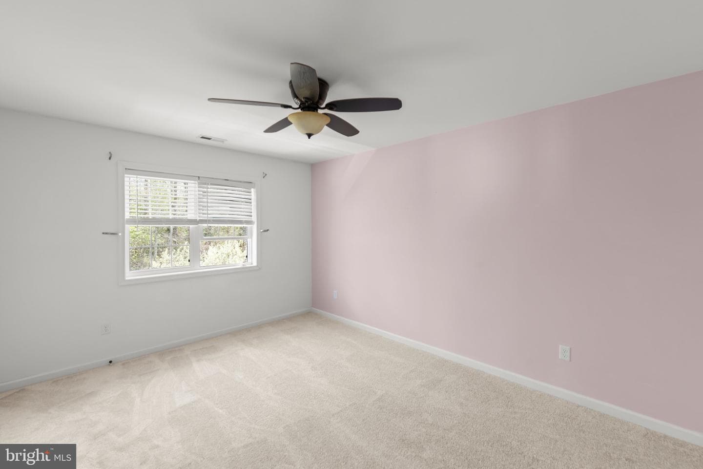 112 Colonial Drive photo 33