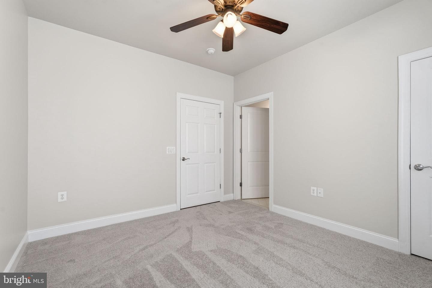 117 Harvester Drive photo 33