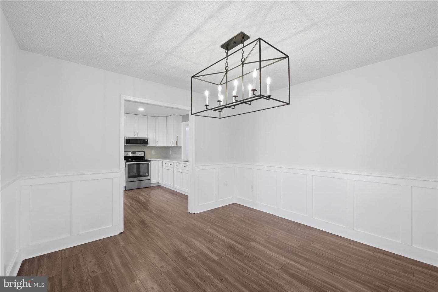 400 Lakeview Drive photo 12