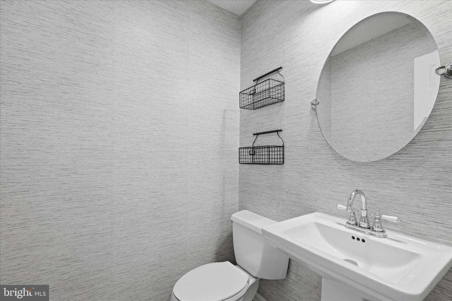 400 Lakeview Drive photo 19
