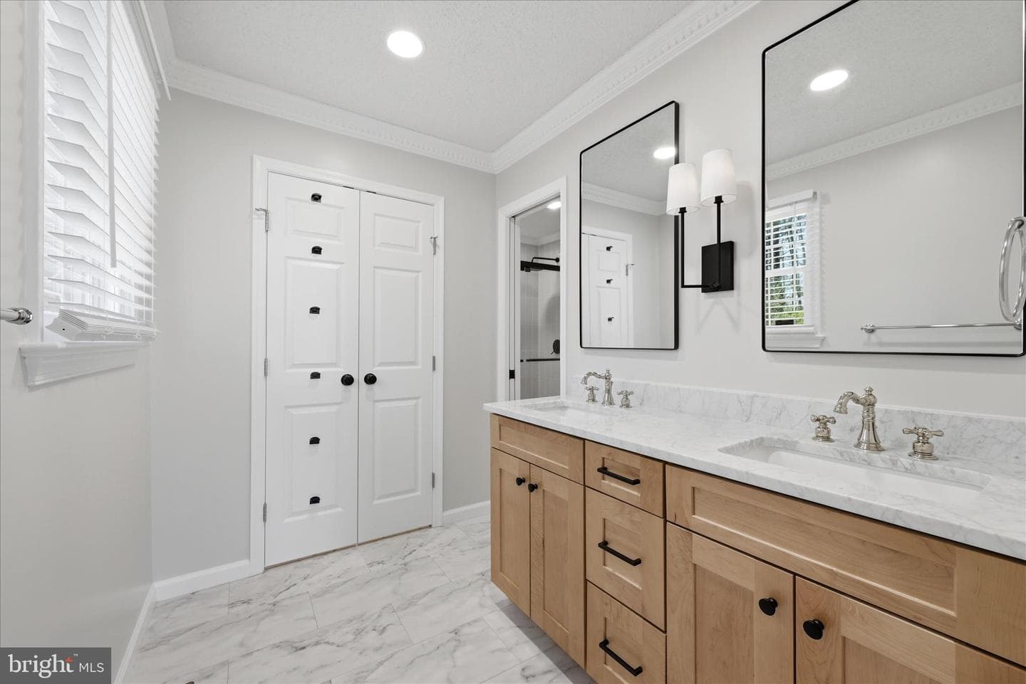 400 Lakeview Drive photo 23