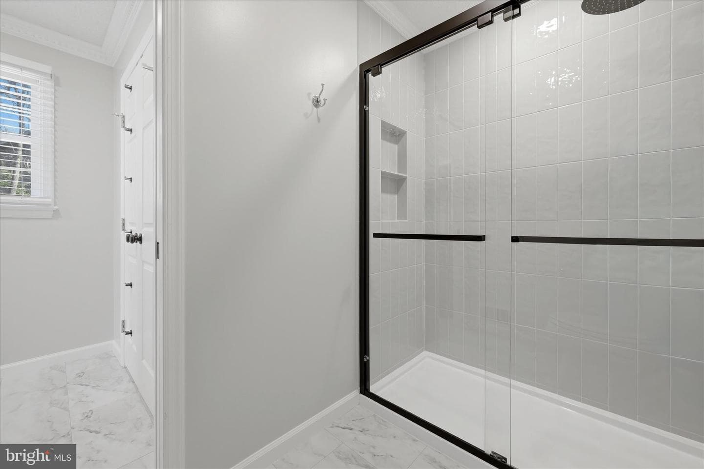 400 Lakeview Drive photo 24