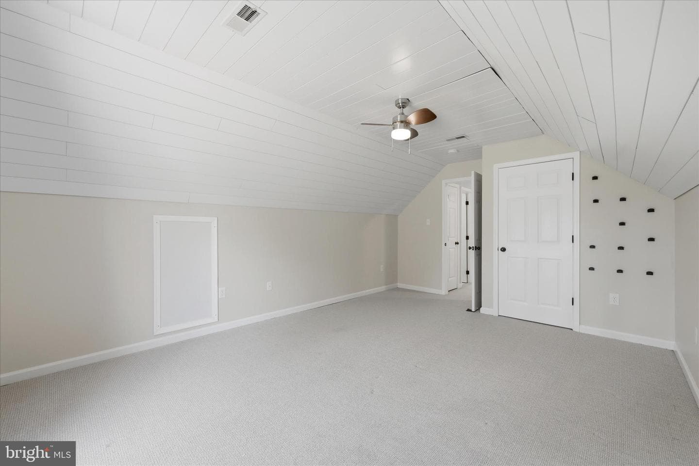 400 Lakeview Drive photo 29