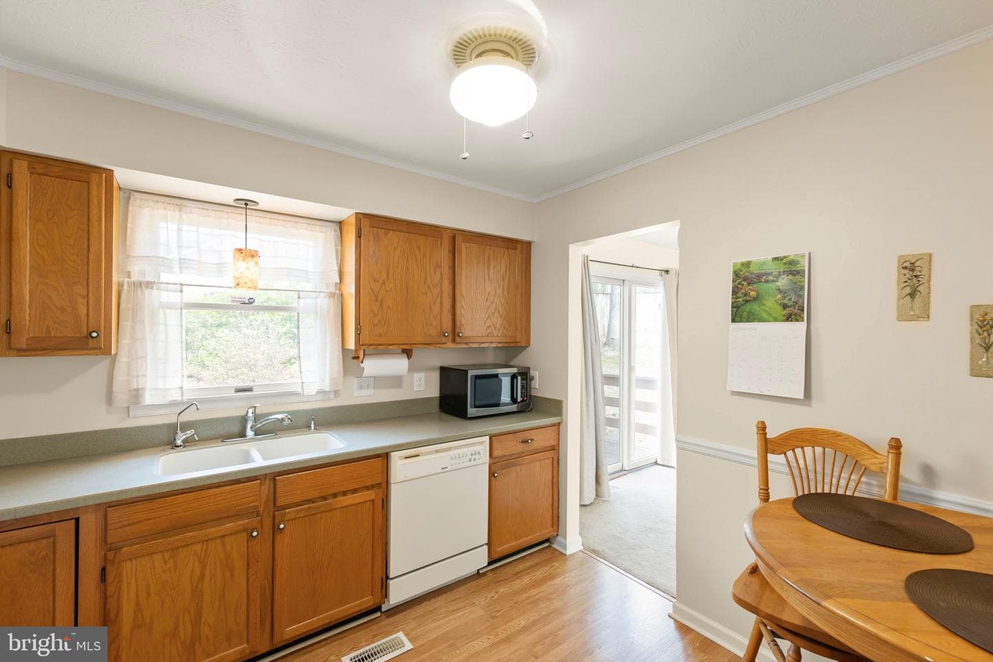 105 Lakewood photo 19