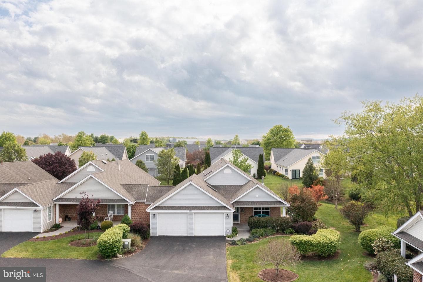 200 Crestwood Lane photo 43