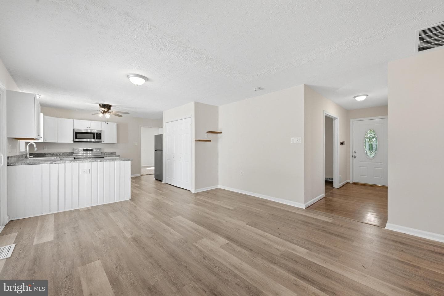 112 Lane St photo 13
