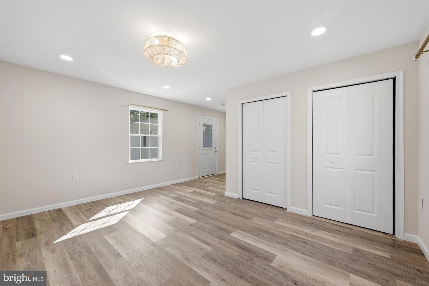 112 Lane St photo 25