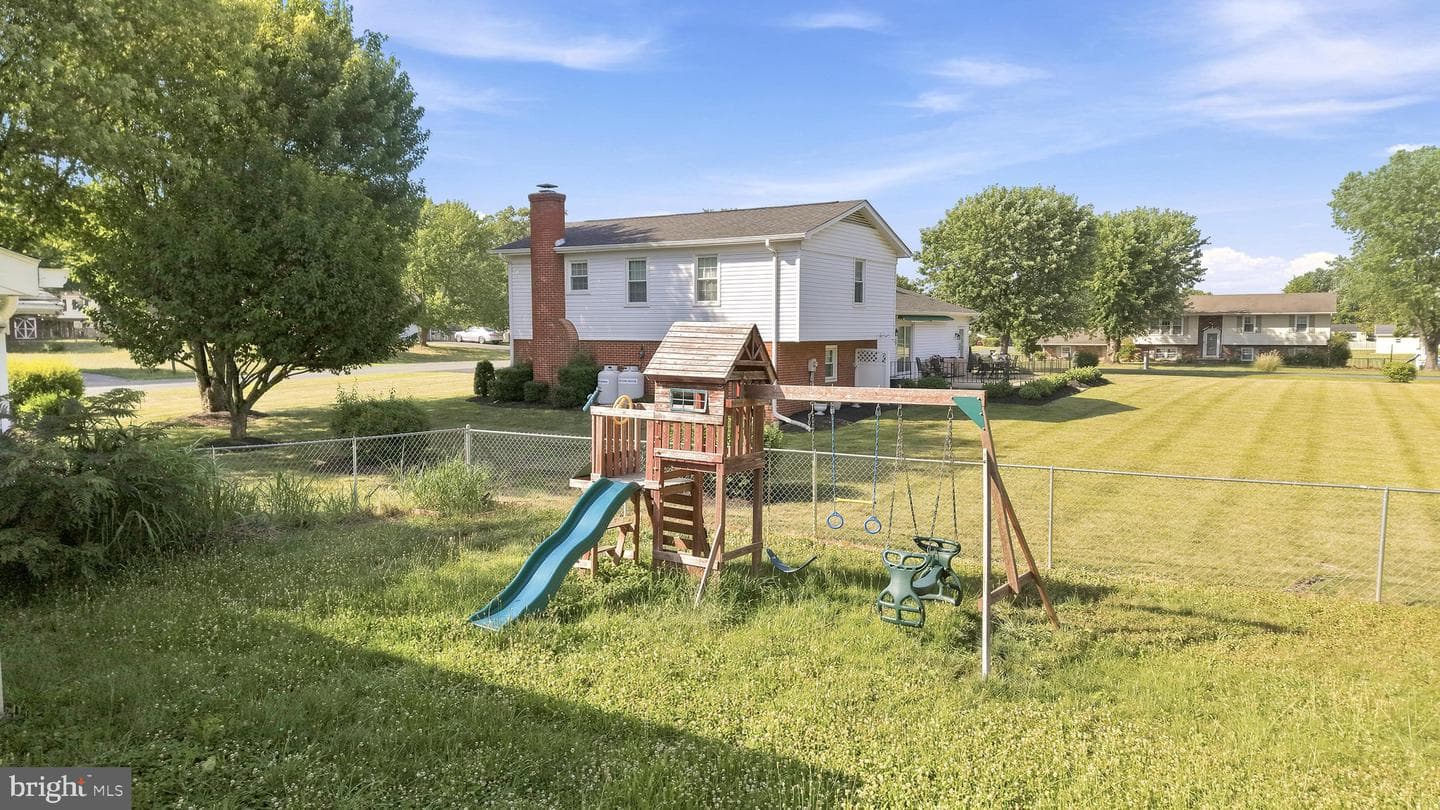 112 Lane St photo 38