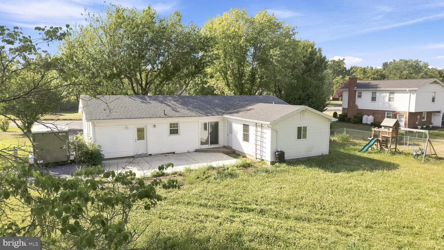 112 Lane St photo 43