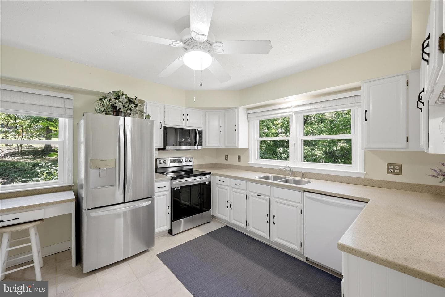 314 Greenfield Avenue photo 33