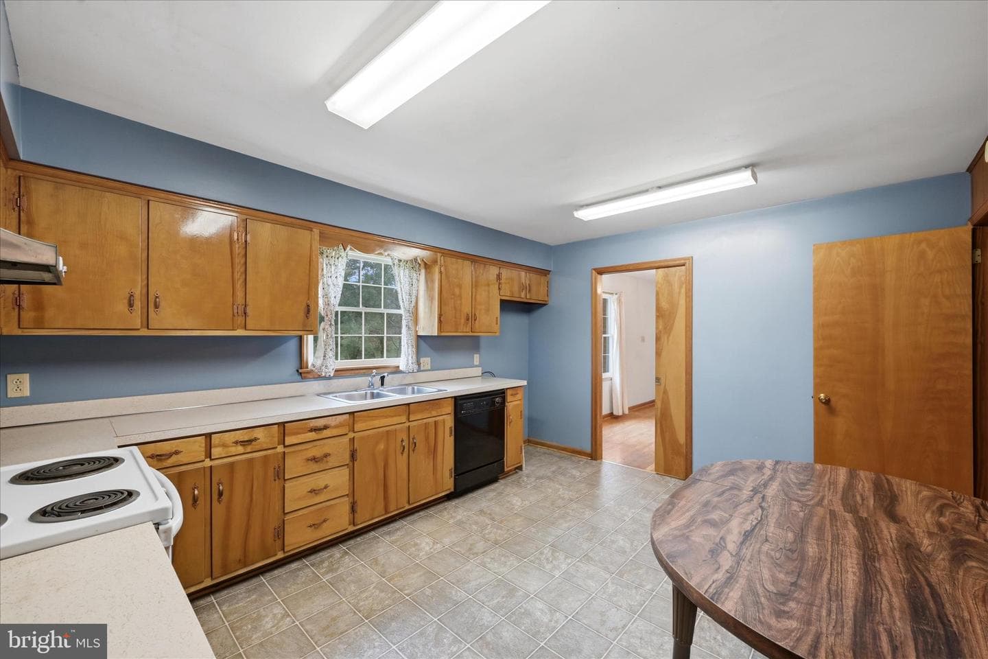 103 Cambridge Place photo 22