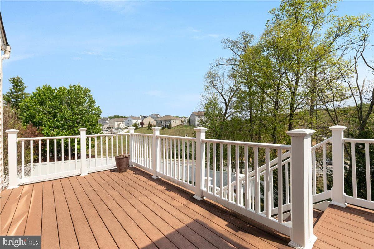 326 Morlyn Drive photo 36