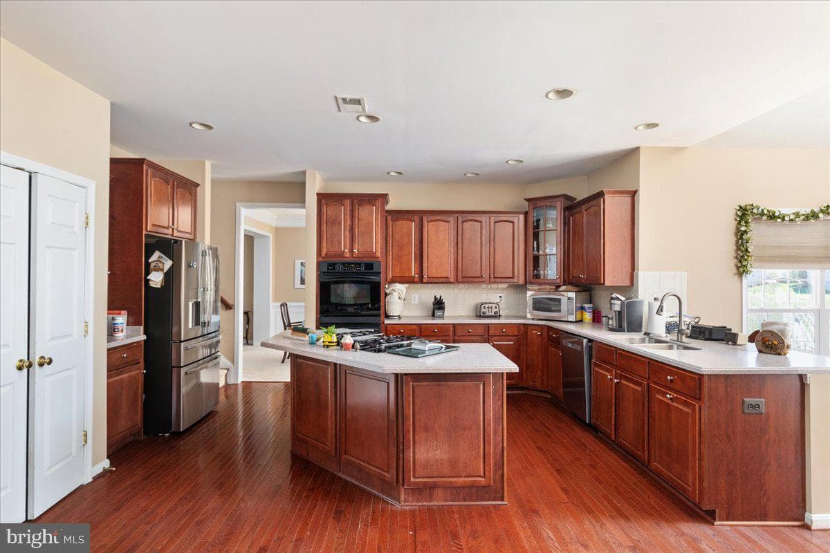 326 Morlyn Drive photo 4