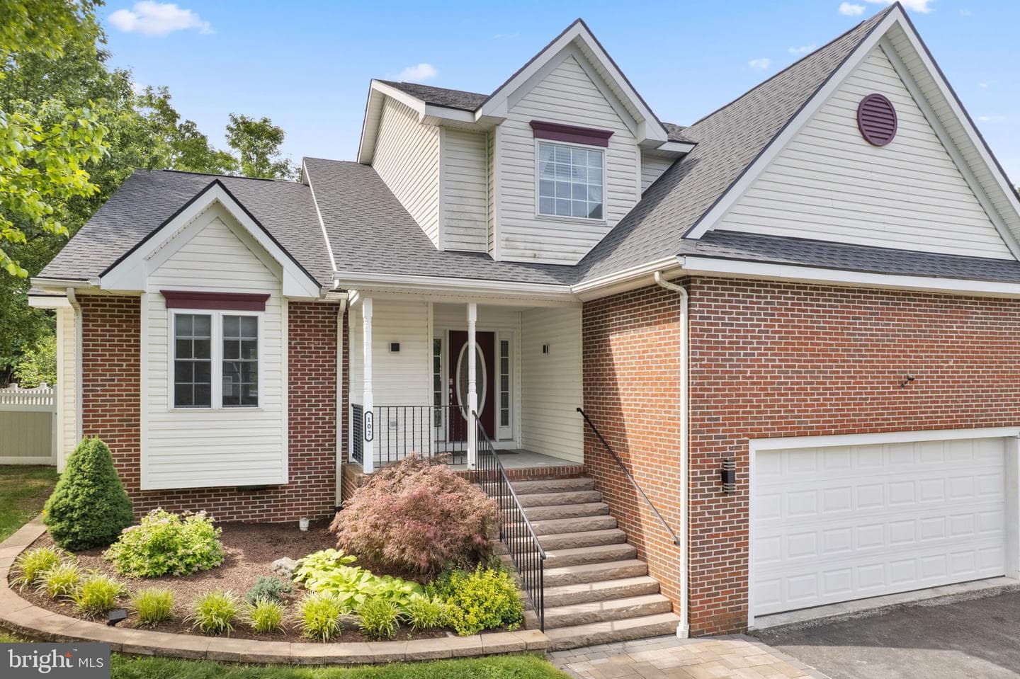 102 Fortress Drive photo 3
