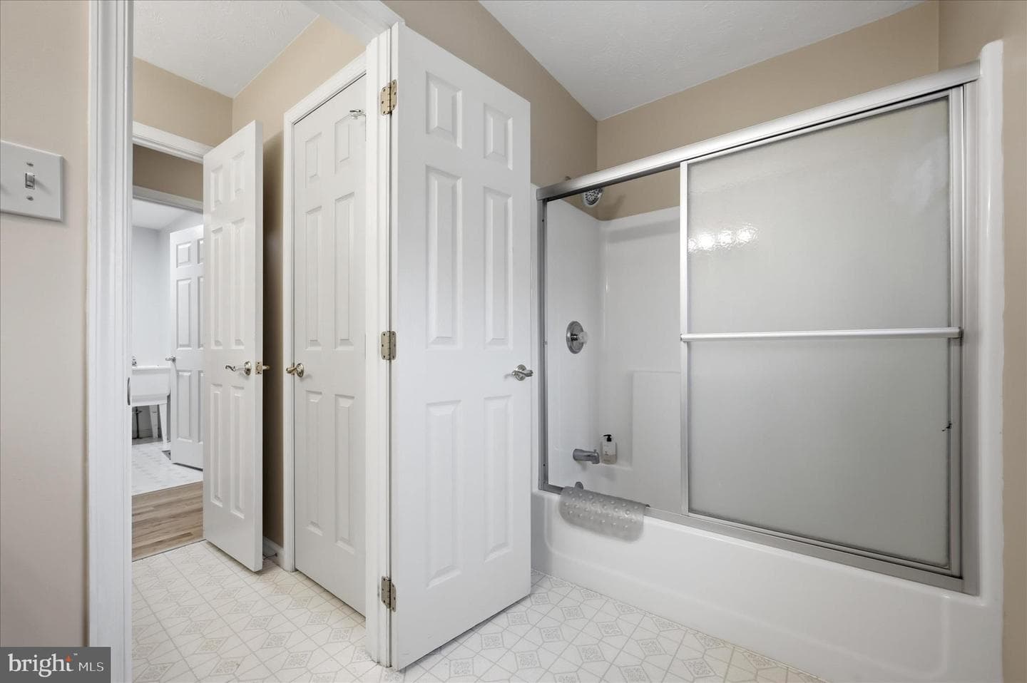 413 Tavistock Drive photo 46