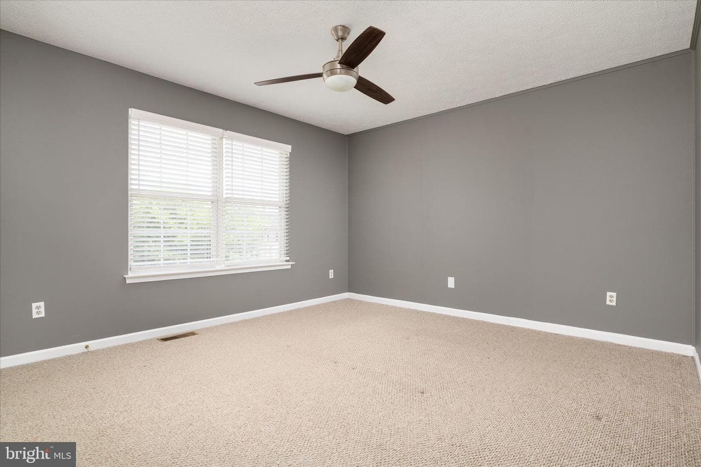 112 Chatham Square photo 17