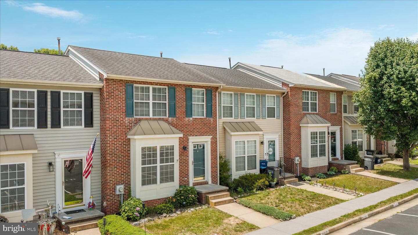 112 Chatham Square photo 34