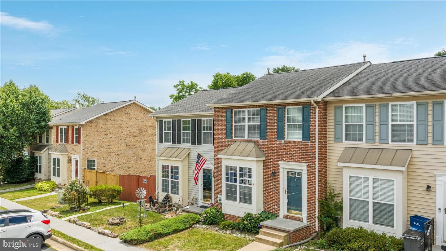 112 Chatham Square photo 36