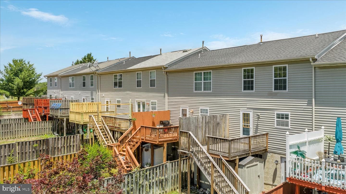 112 Chatham Square photo 48