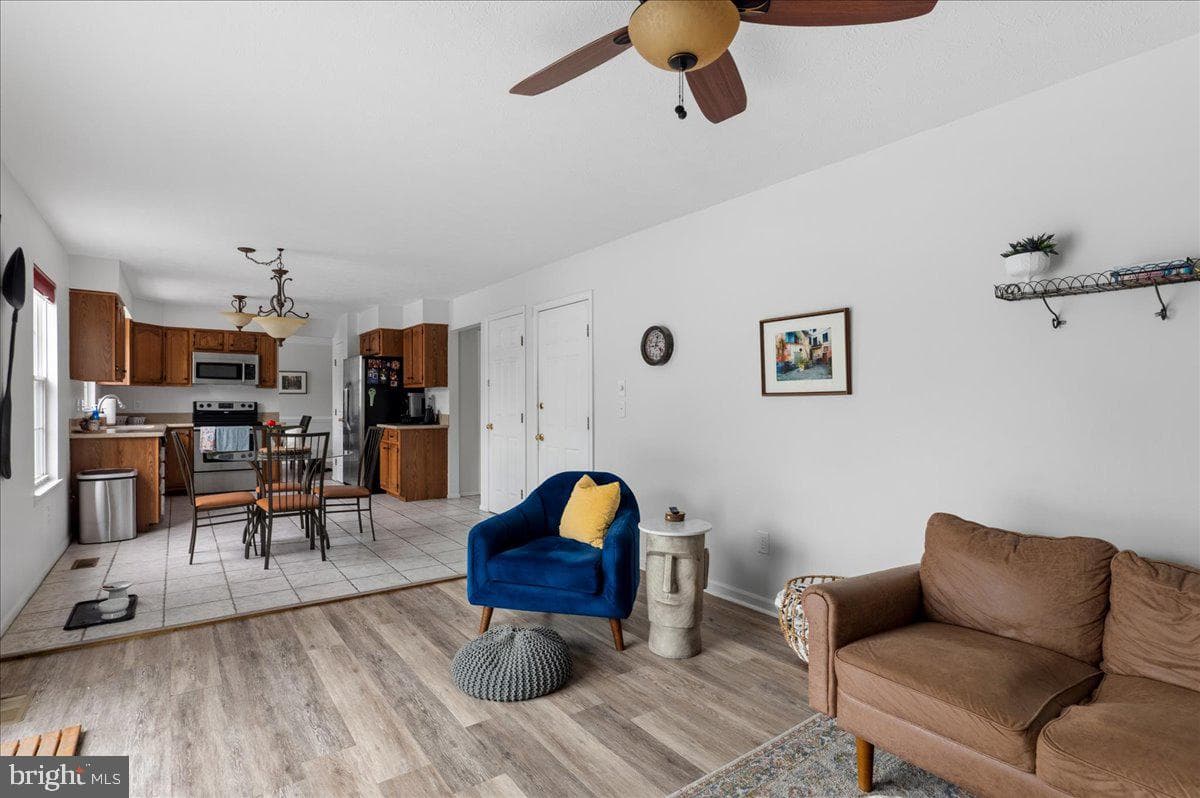 107 Dinwiddie Court photo 18