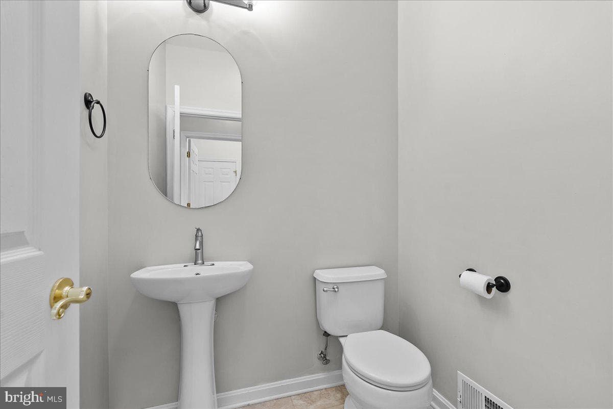 120 First Manassas Place photo 20