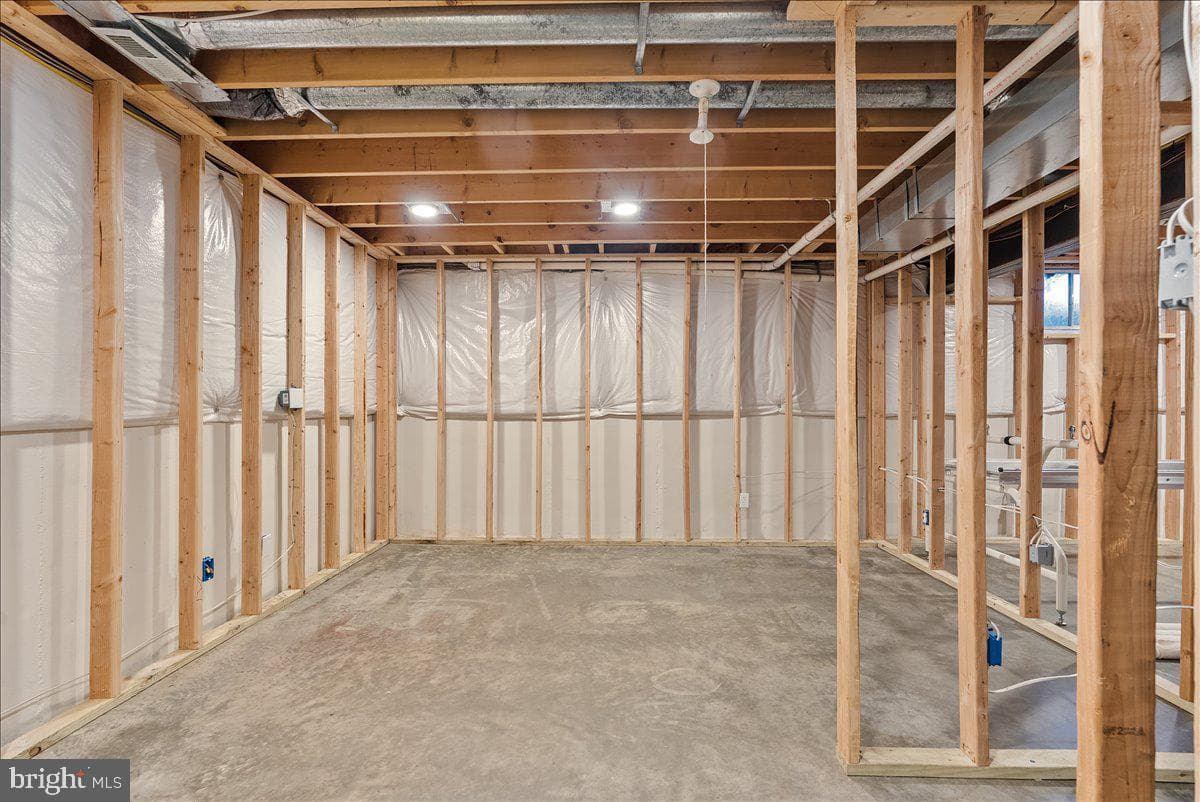 120 First Manassas Place photo 48