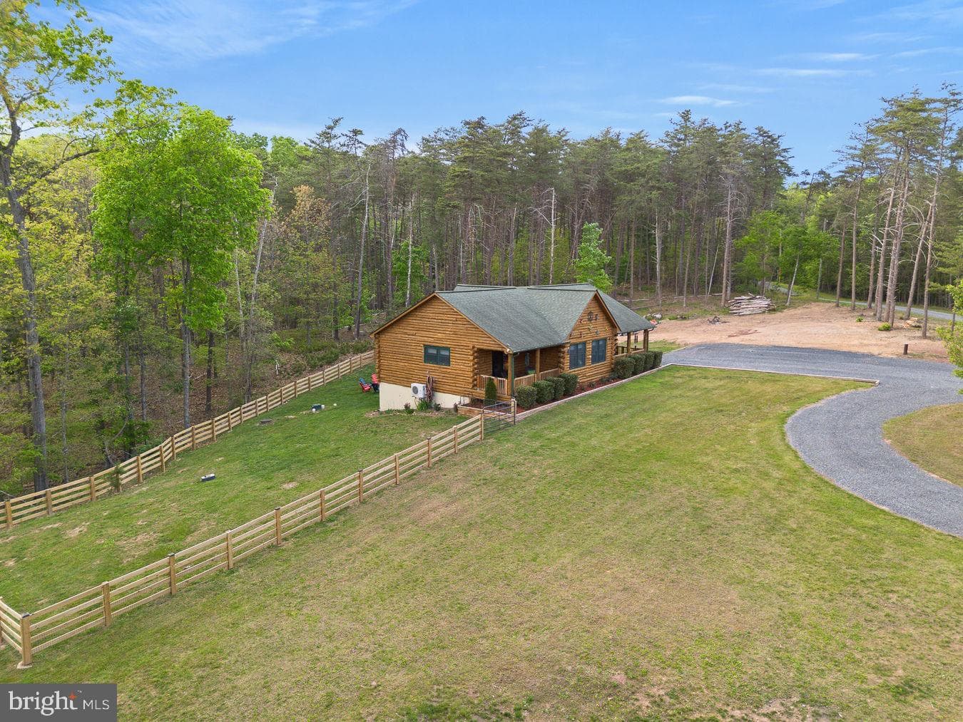 140 Pine Tree Court photo 5