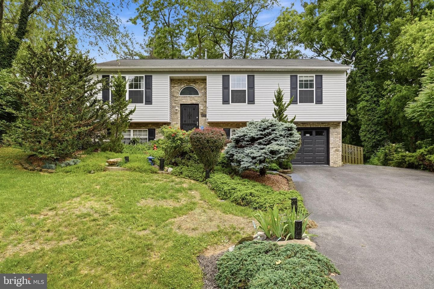 217 Pembridge Drive