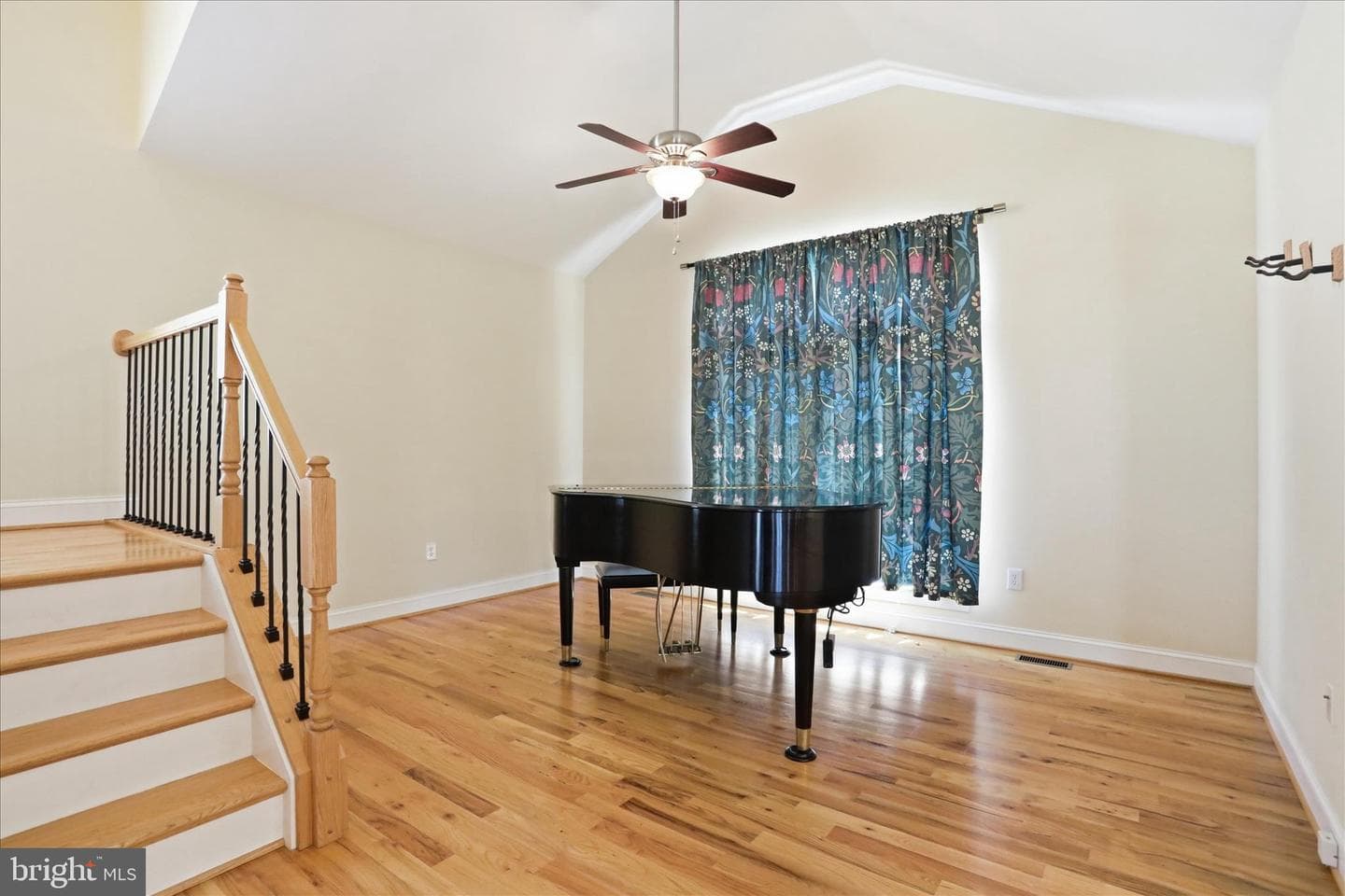 107 Harold Court photo 19