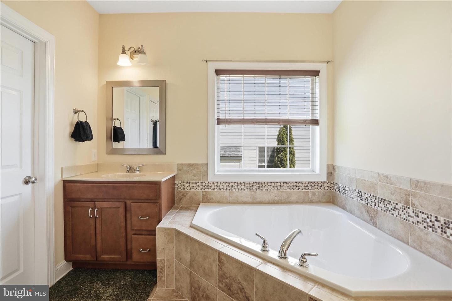 107 Harold Court photo 25