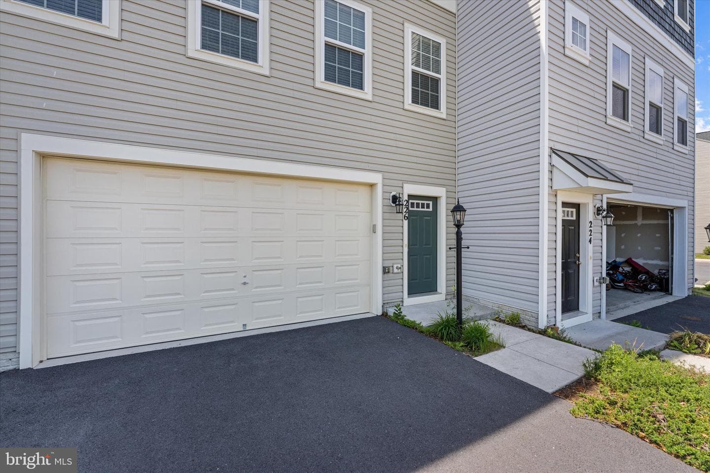 226 Parkland Drive photo 4
