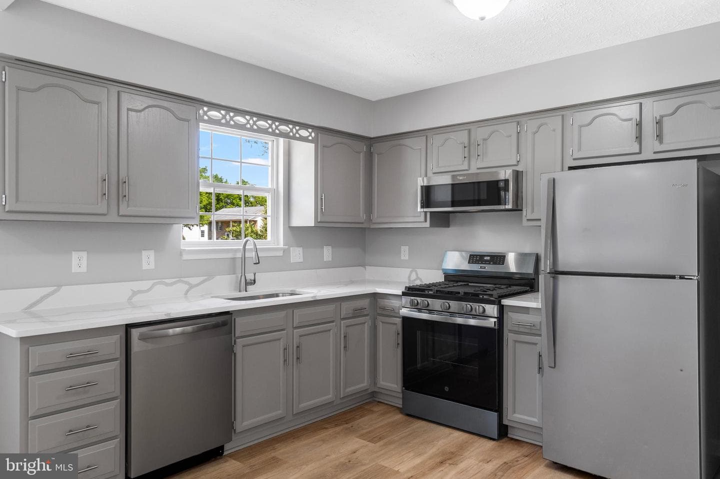 305 Woodrow Road photo 9