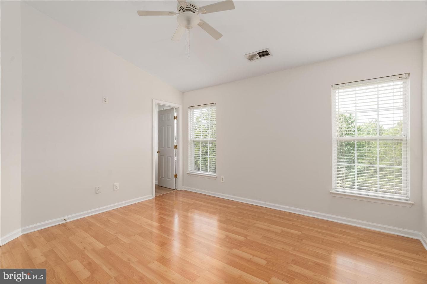 509 Hamilton Court photo 22