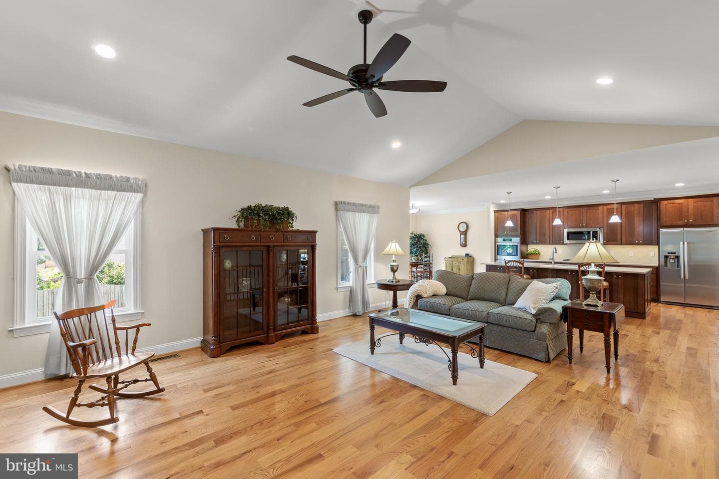 135 Kinross Drive photo 18