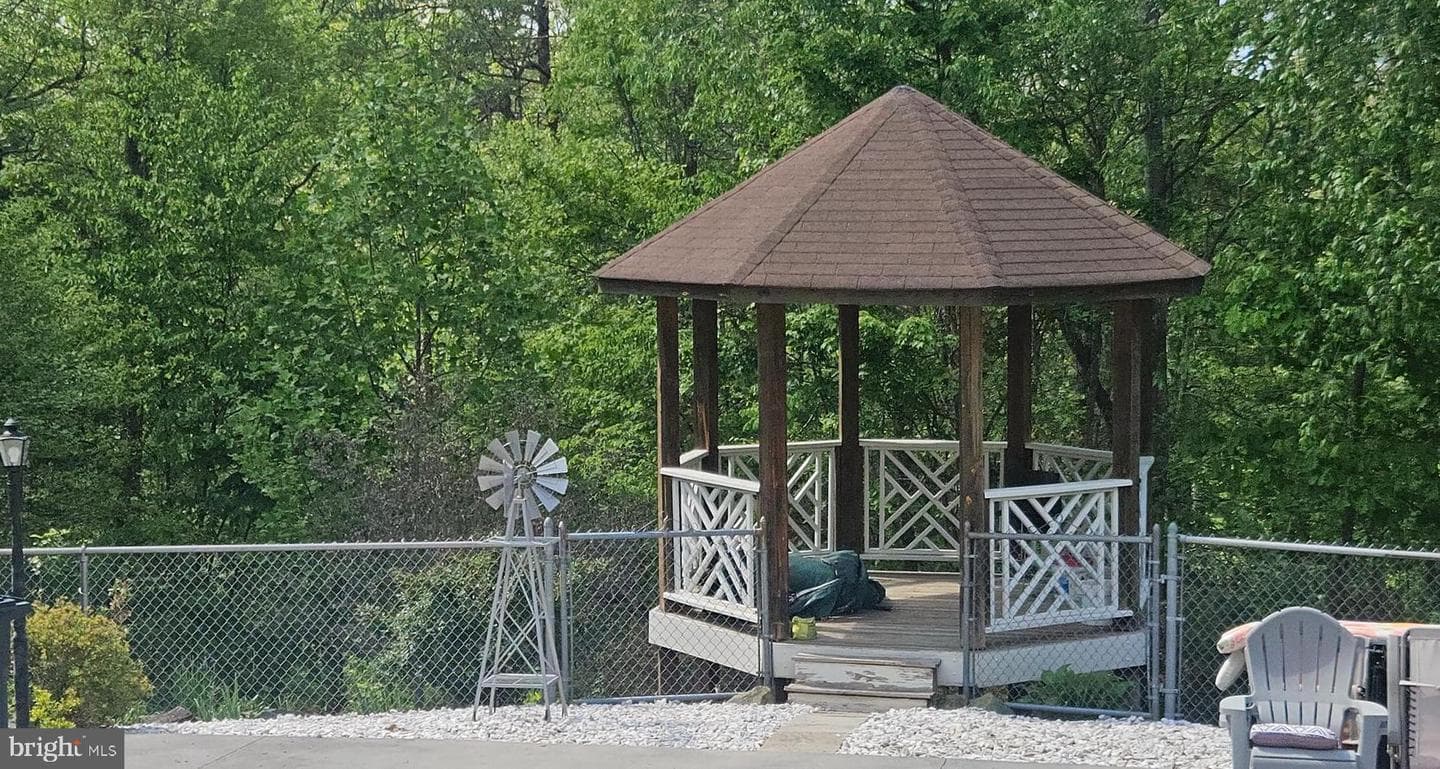 148 Arklow Drive photo 42
