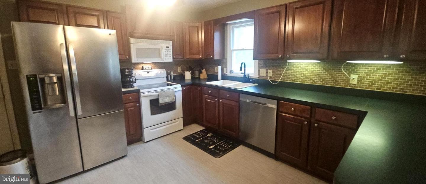 148 Arklow Drive photo 9