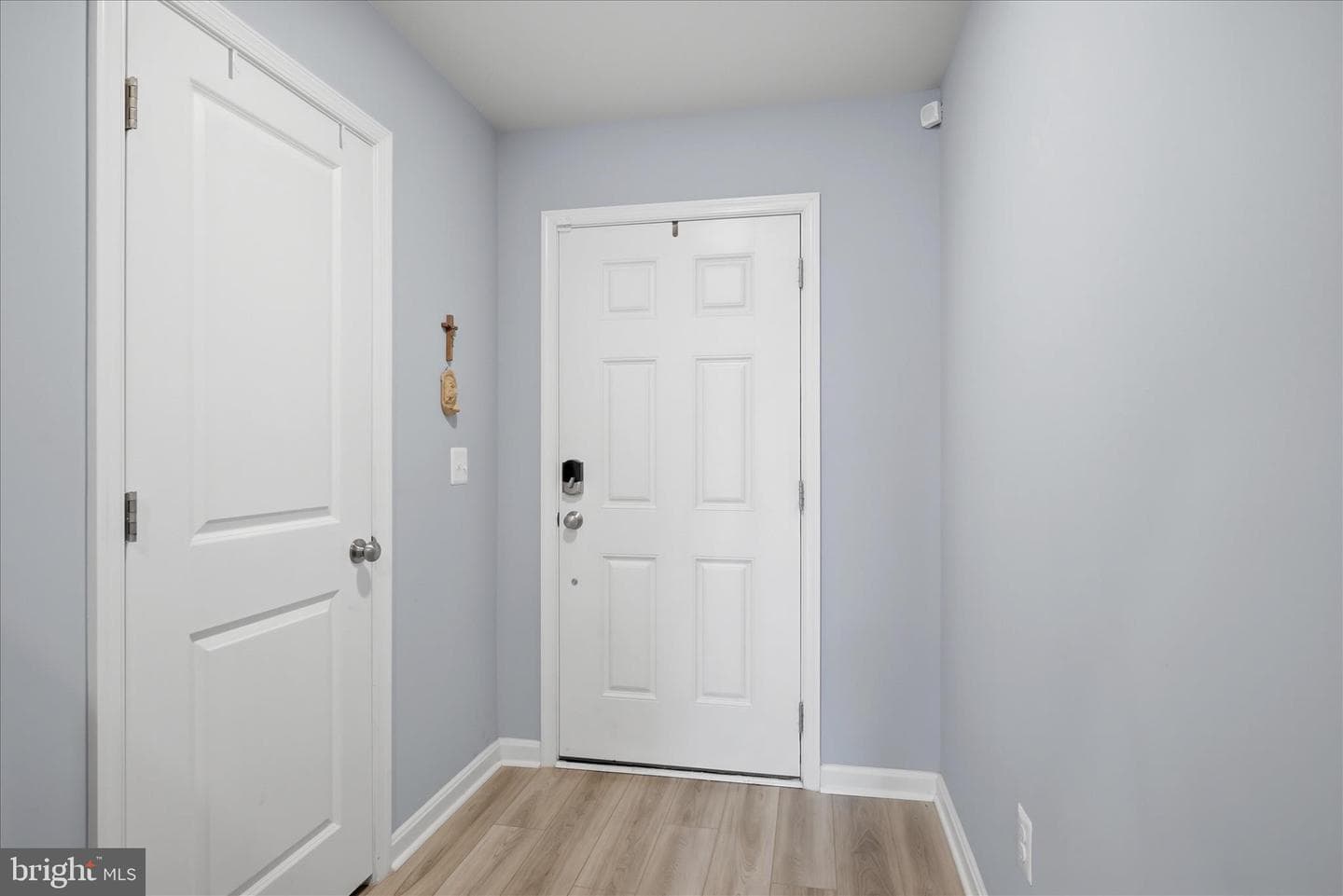 105 Tye Court photo 8
