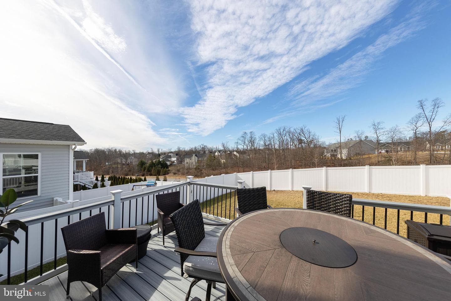 124 Lenore photo 39