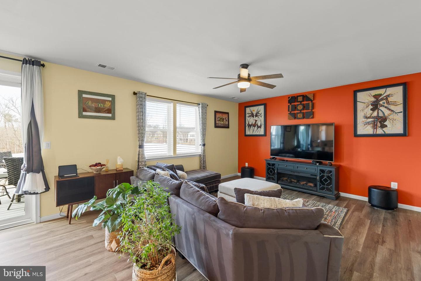 124 Lenore photo 9