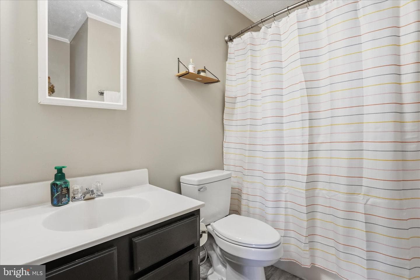 356 Surrey Club Ln photo 18