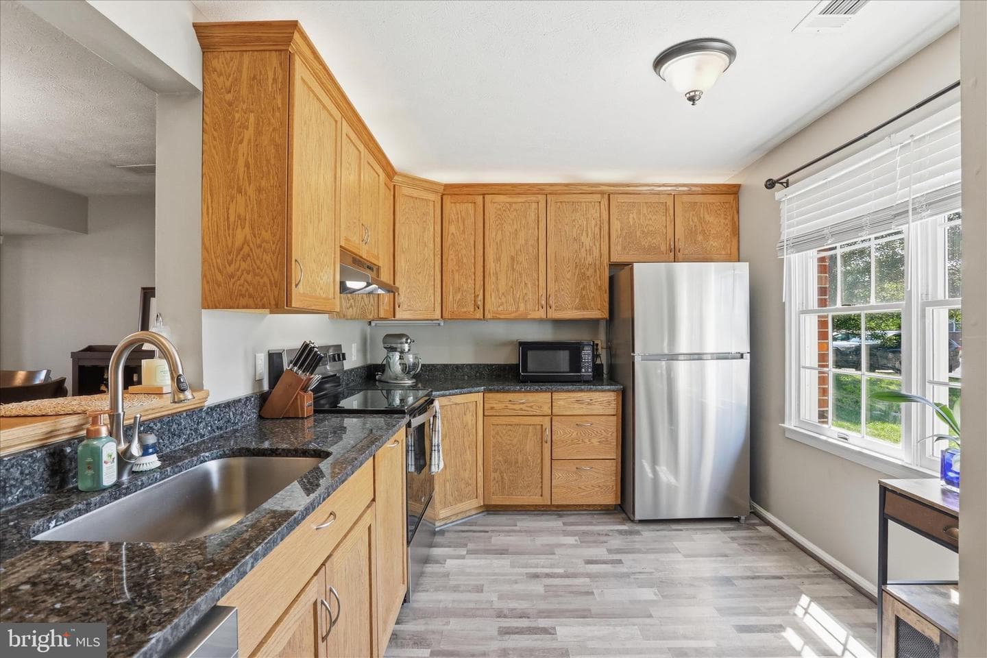 356 Surrey Club Ln photo 6