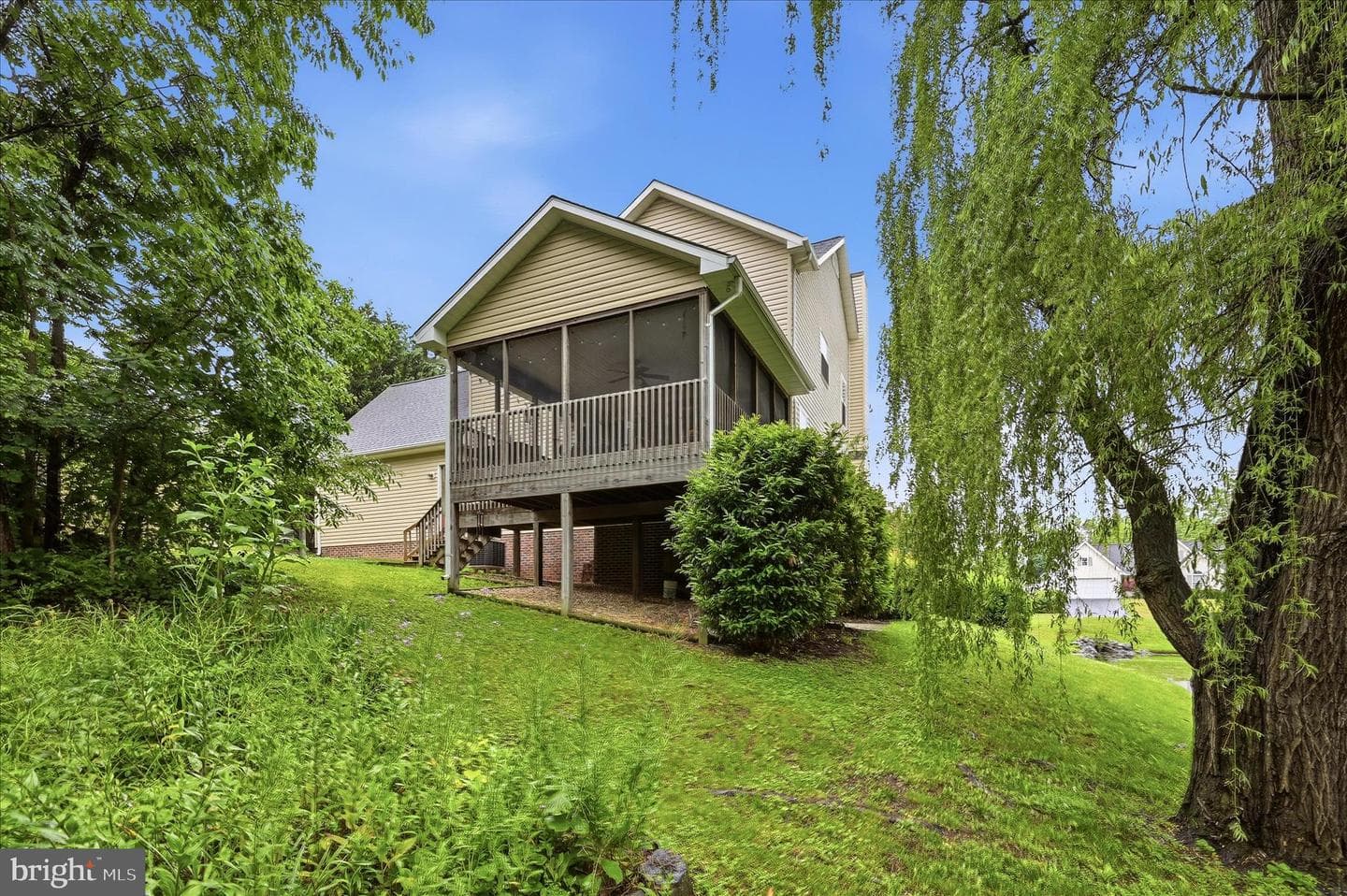 219 Bentley Avenue photo 8