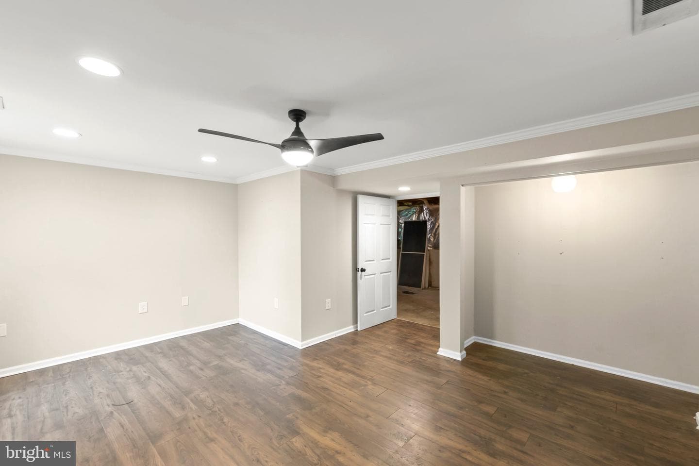 106 Etnam Street photo 23