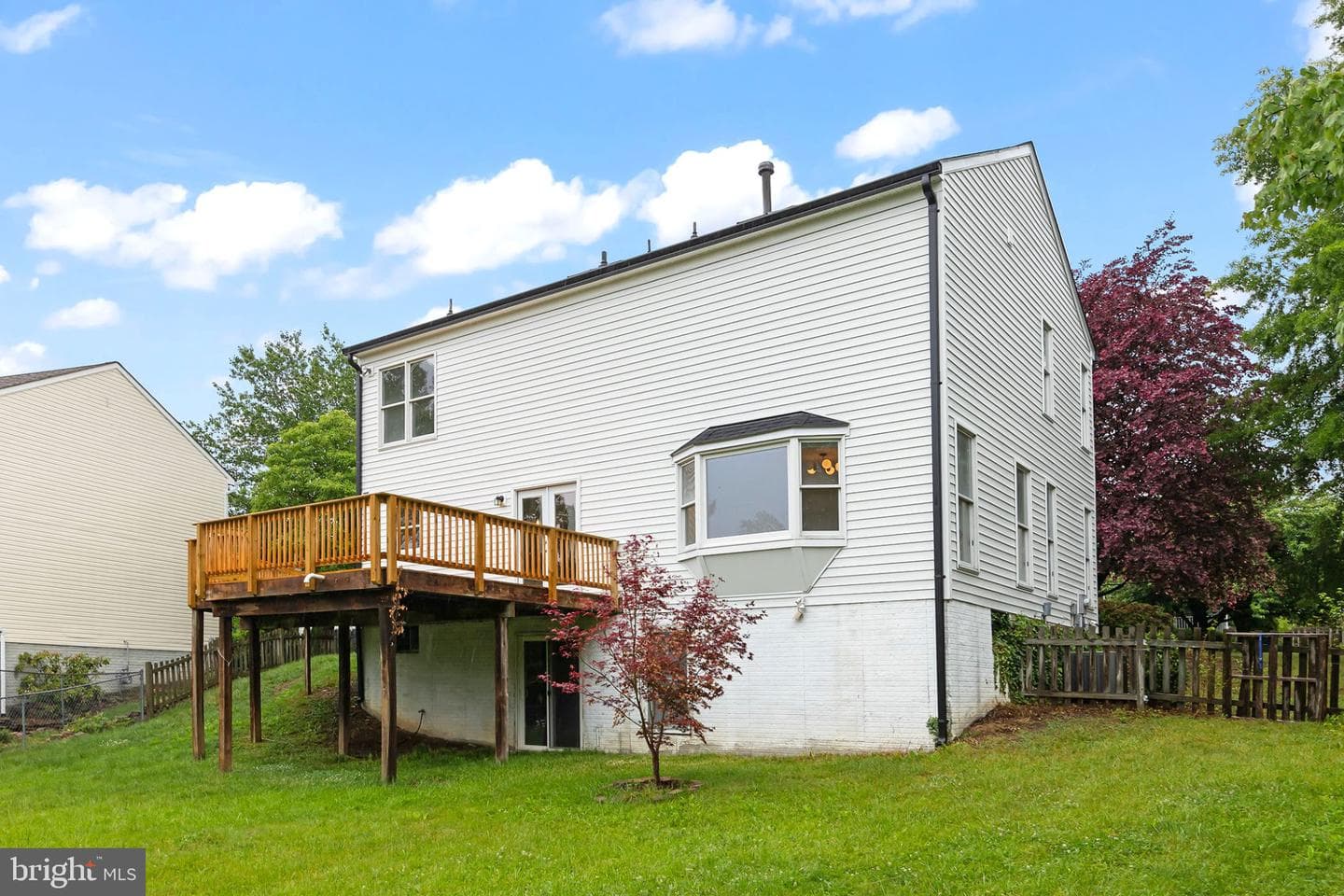 106 Etnam Street photo 27