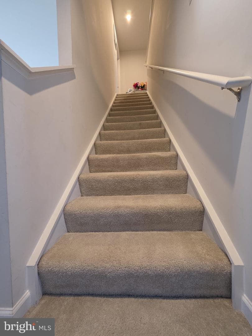 148 Dursley photo 11